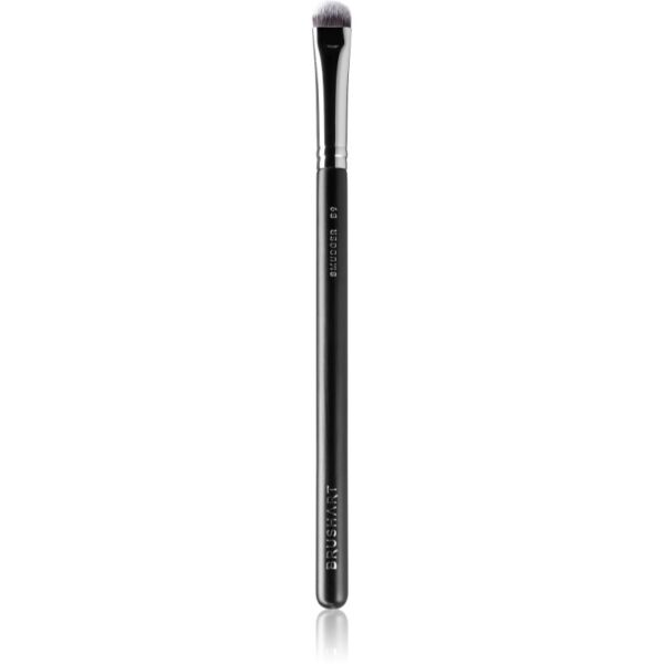 BrushArt Professional B9 Smudger brush pensulă pentru aplicarea precisă a fardului de pleoape B9 1 buc-Țena