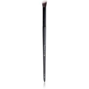 Brushworks Angled Blending pensula pentru aplicarea fardului de ochi tip NO. 15 1 buc-ro
