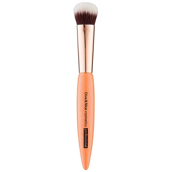 Diva & Nice Cosmetics Professional iluminator pensulă corectoare MAX 530/06 1 buc-Țena